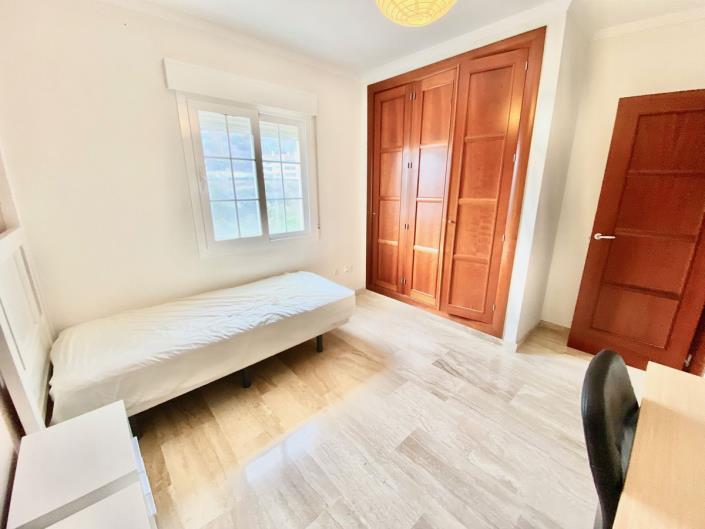 Image No.16-3 Bed Townhouse for sale