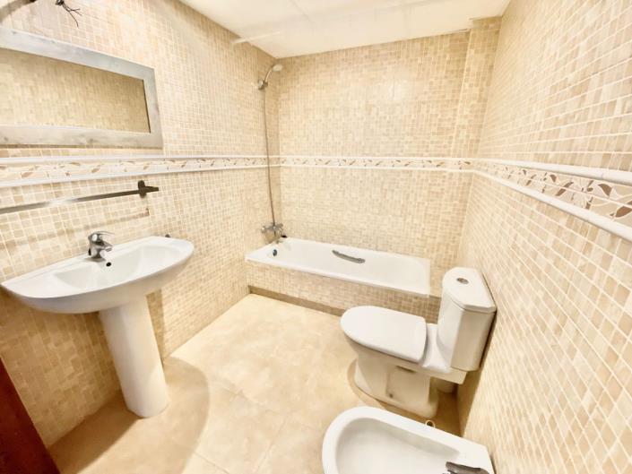 Image No.26-3 Bed Townhouse for sale