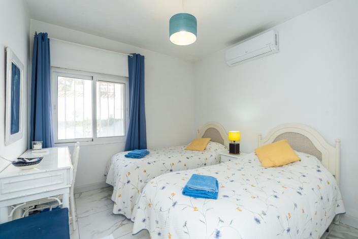 Image No.10-4 Bed Villa for sale