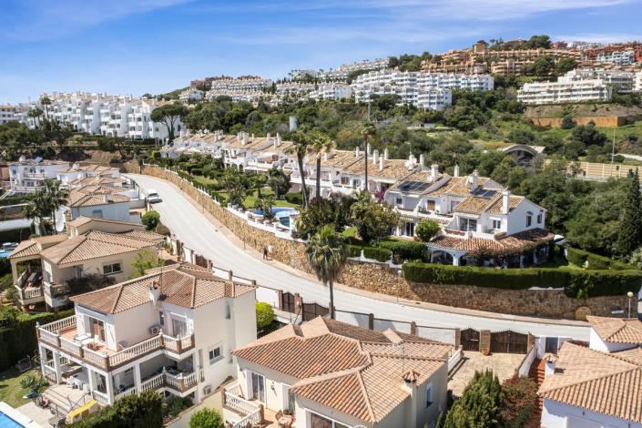 Image No.3-2 Bed Townhouse for sale