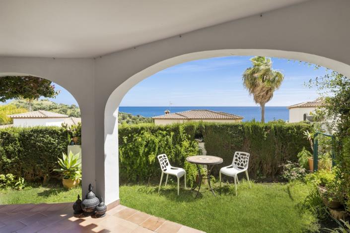 Image No.11-2 Bed Townhouse for sale