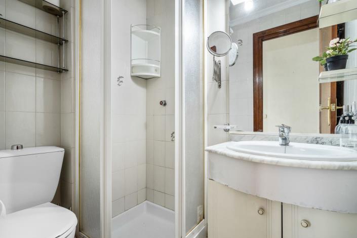 Image No.20-3 Bed Apartment for sale