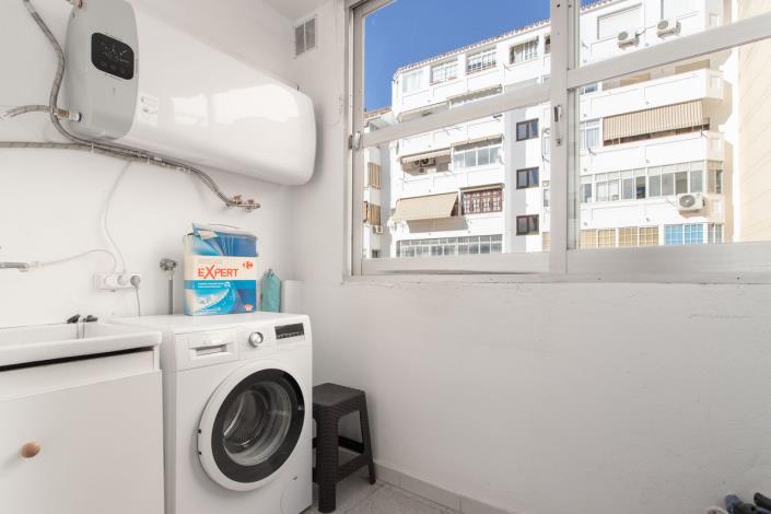 Image No.21-3 Bed Apartment for sale