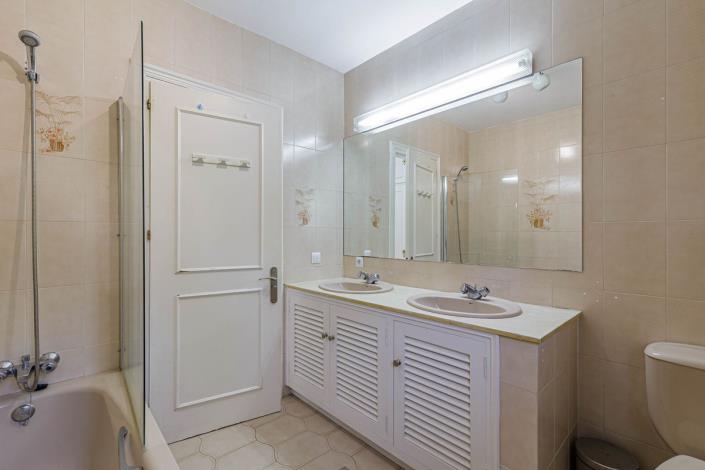 Image No.19-5 Bed Villa for sale