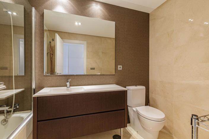 Image No.8-2 Bed Apartment for sale