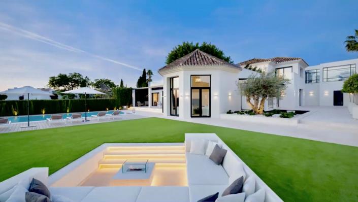 Image No.1-5 Bed Villa for sale