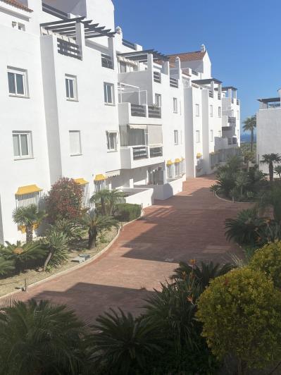 Image No.1-Appartement de 2 chambres à vendre à Estepona