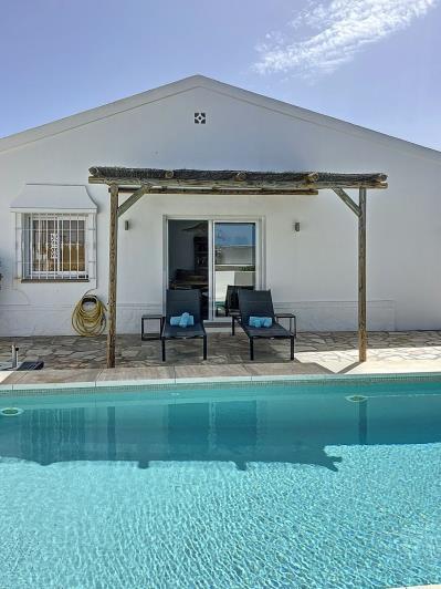Image No.1-3 Bed Villa / Detached for sale