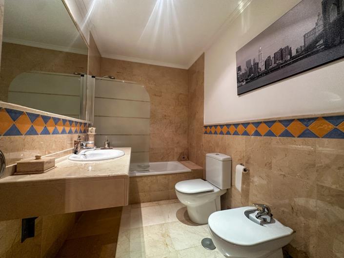 Image No.12-Appartement de 2 chambres à vendre à Nueva Andalucia