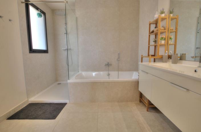 Image No.17-3 Bed Penthouse for sale