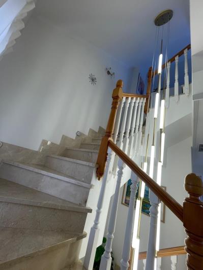 Image No.19-4 Bed Townhouse for sale