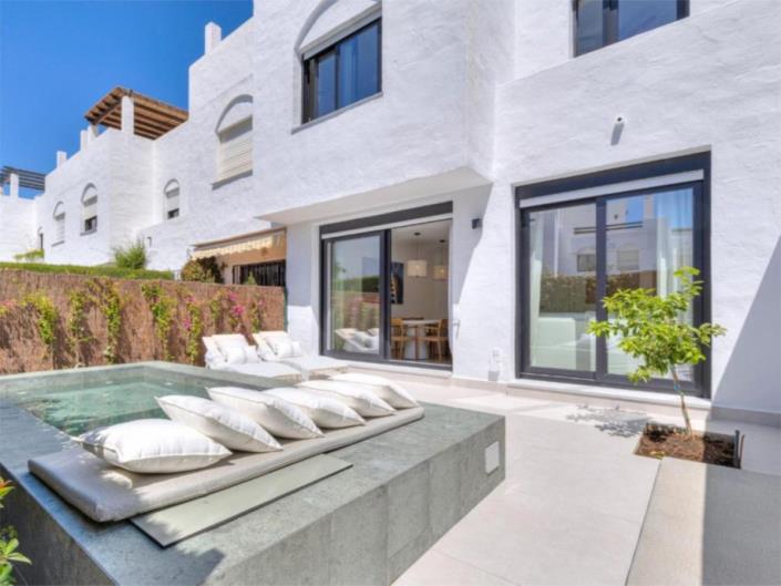 Image No.2-4 Bed Semi-Detached for sale