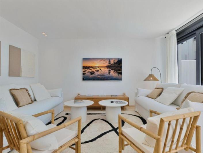 Image No.5-4 Bed Semi-Detached for sale