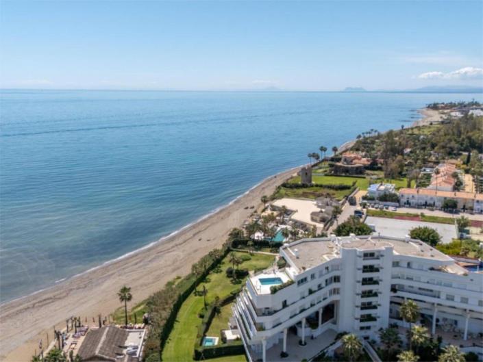 Image No.11-4 Bed Semi-Detached for sale