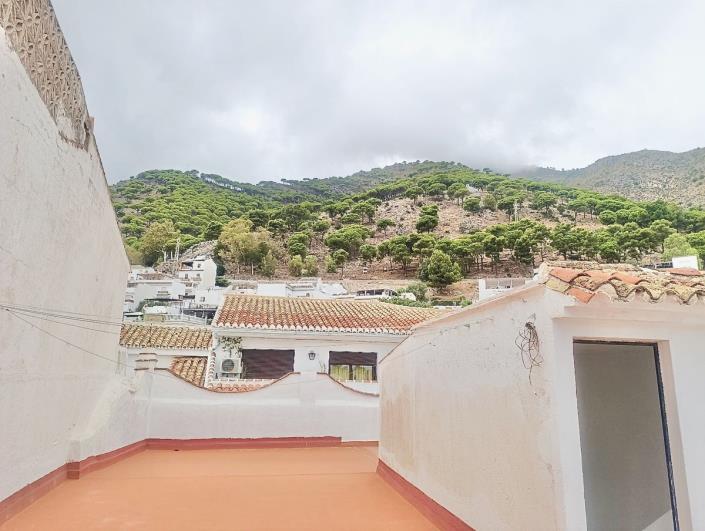 Image No.15-2 Bed Apartment for sale