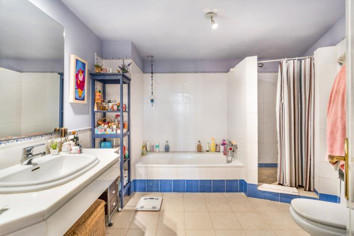 Image No.16-2 Bed Apartment for sale