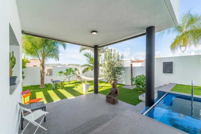 Image No.2-Villa de 4 chambres à vendre à Fuengirola