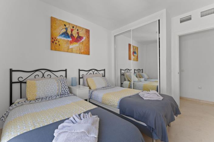 Image No.19-3 Bed Apartment for sale