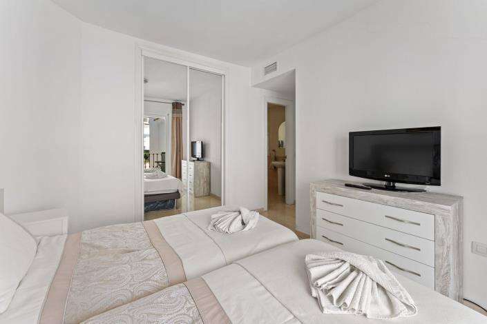 Image No.22-3 Bed Apartment for sale