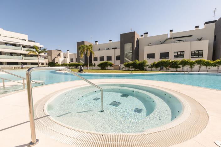 Image No.1-3 Bed Apartment for sale