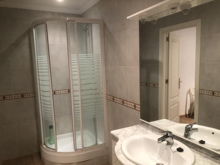 Image No.20-4 Bed Townhouse for sale