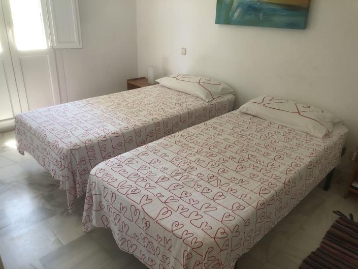 Image No.27-4 Bed Townhouse for sale