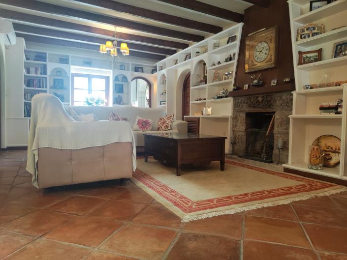 Image No.2-5 Bed Villa / Detached for sale