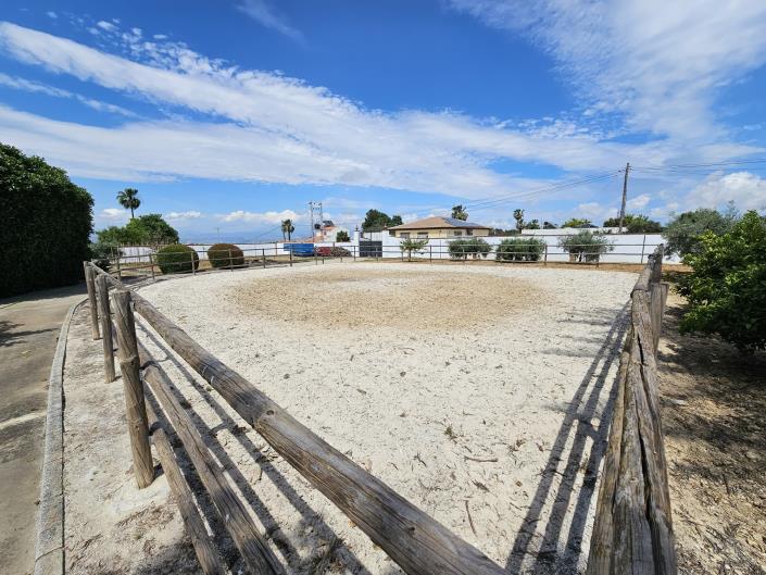 Image No.5-5 Bed Villa / Detached for sale