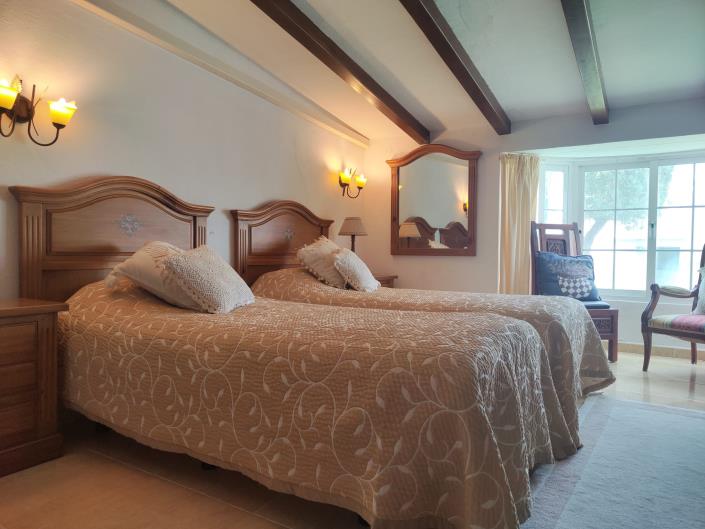 Image No.14-5 Bed Villa / Detached for sale