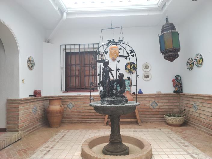 Image No.21-5 Bed Villa / Detached for sale