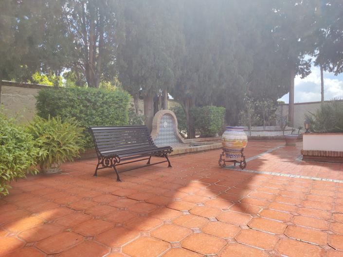 Image No.38-5 Bed Villa / Detached for sale