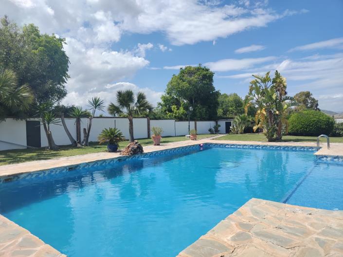 Image No.44-5 Bed Villa / Detached for sale