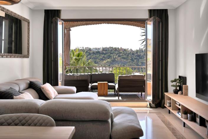 Image No.12-3 Bed Apartment for sale