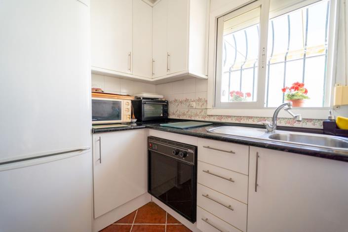 Image No.11-2 Bed Townhouse for sale