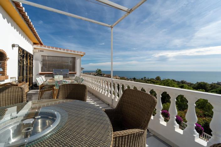 Image No.2-Villa de 4 chambres à vendre à Benalmadena