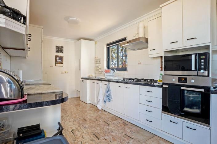 Image No.11-6 Bed Villa / Detached for sale