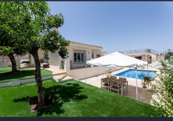 Image No.1-Villa / Détaché de 6 chambres à vendre à Alhaurín de la Torre