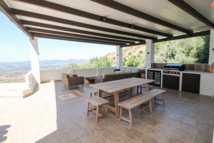 Image No.14-3 Bed Villa / Detached for sale