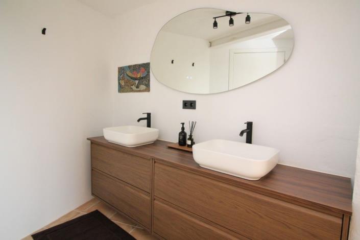 Image No.31-3 Bed Villa / Detached for sale