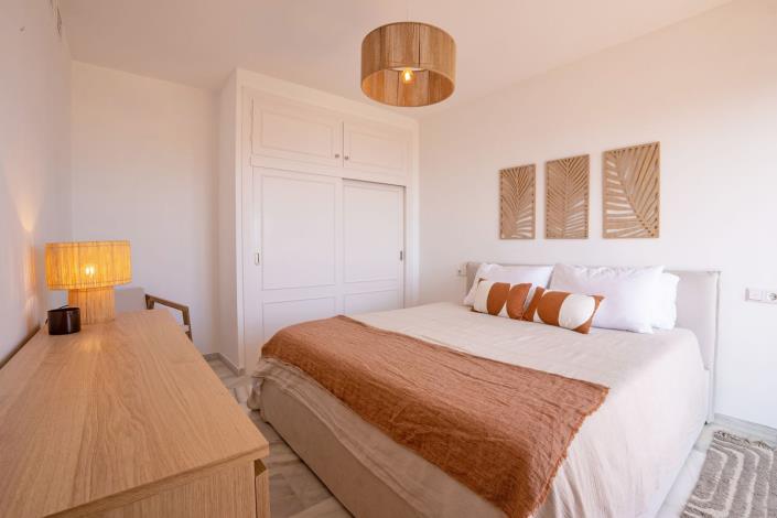 Image No.25-2 Bed Apartment for sale