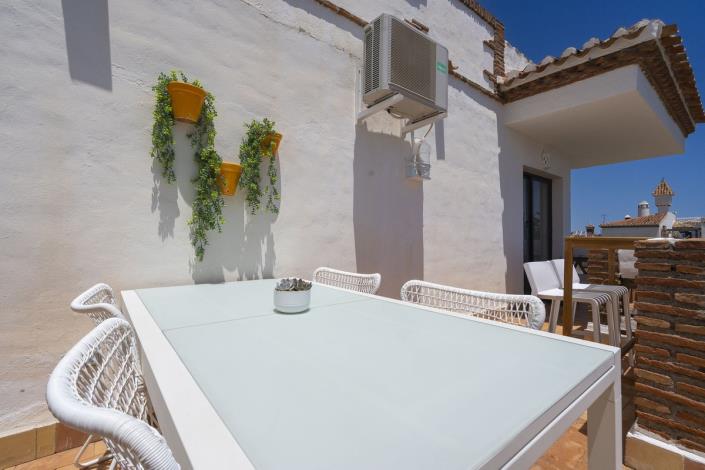 Image No.28-2 Bed Apartment for sale