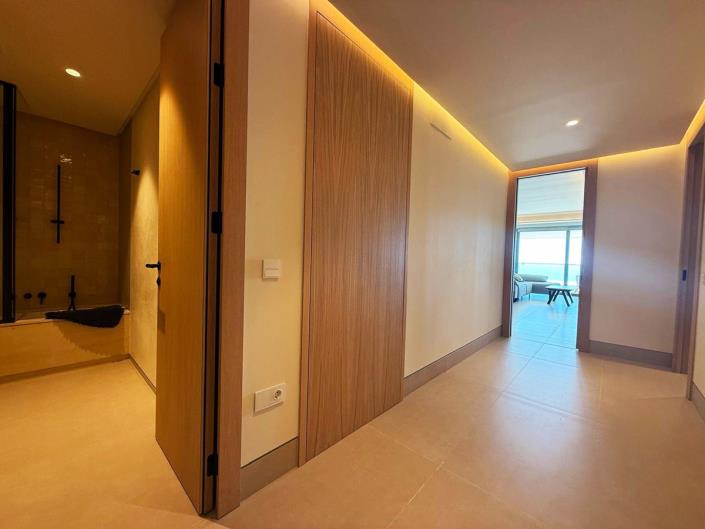 Image No.20-3 Bed Apartment for sale