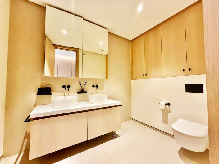 Image No.21-3 Bed Apartment for sale