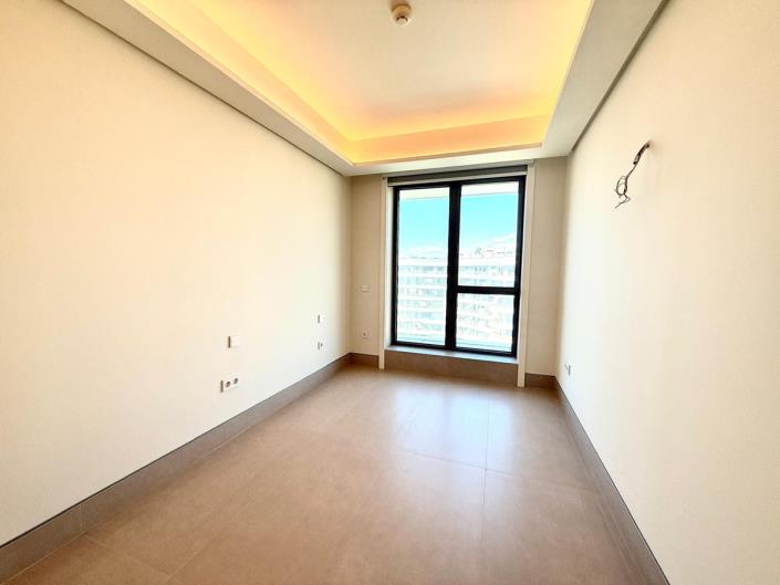 Image No.28-3 Bed Apartment for sale