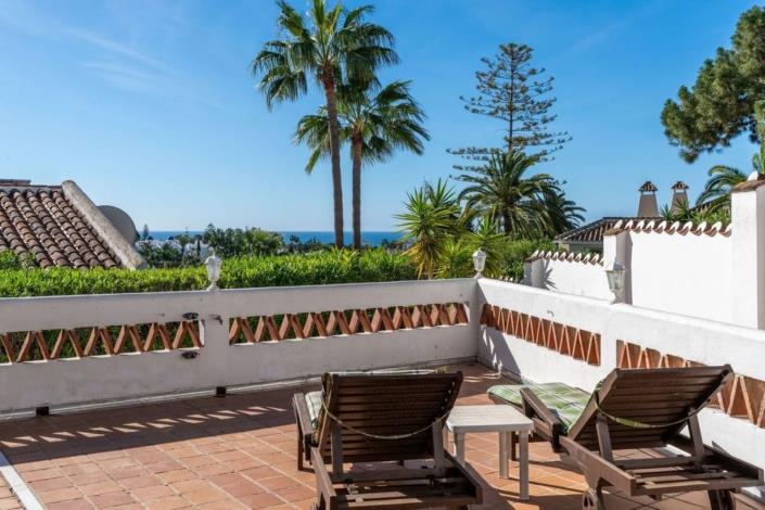 Image No.1-3 Bed Villa for sale