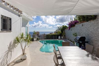 8-e64a9055bba3e77ac8aca3b893cdf826