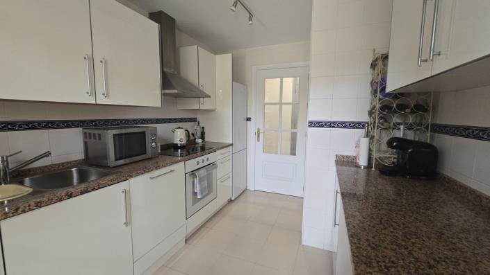 Image No.6-3 Bed Apartment for sale