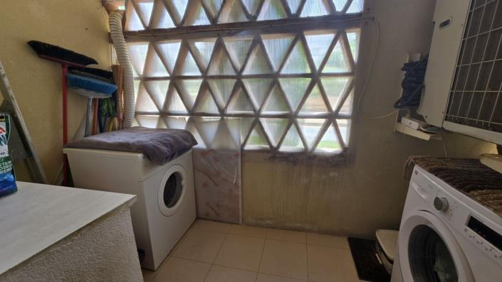 Image No.8-3 Bed Apartment for sale