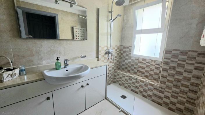 Image No.17-3 Bed Apartment for sale