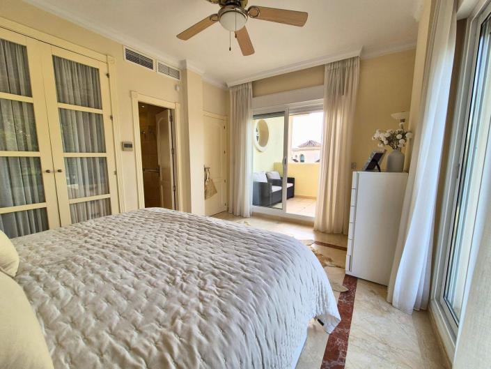 Image No.16-3 Bed House for sale